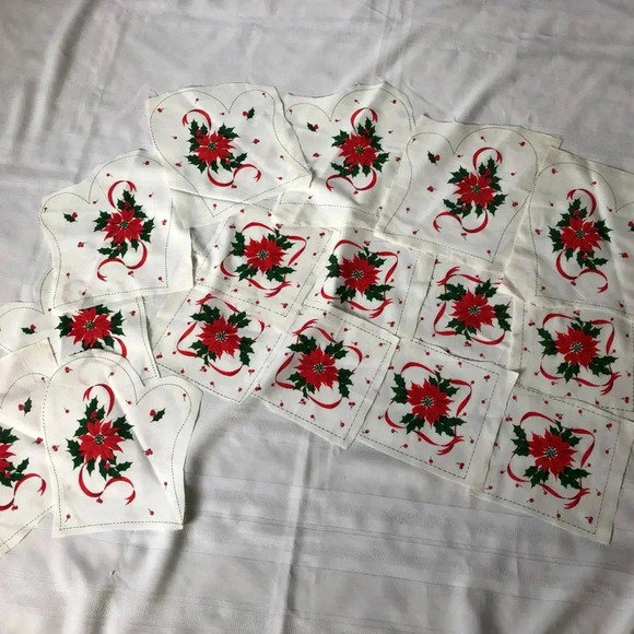 Vtg Holiday Cut and Sew Oven Mits and Pot Holders - Picture 2 of 7